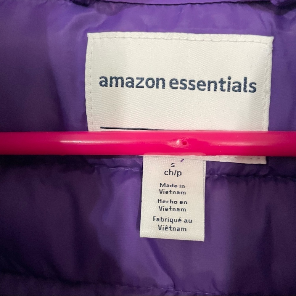 Amazon Essentials kids Purple packable puffer Jacket small 4/5 winter cozy - Picture 3 of 6